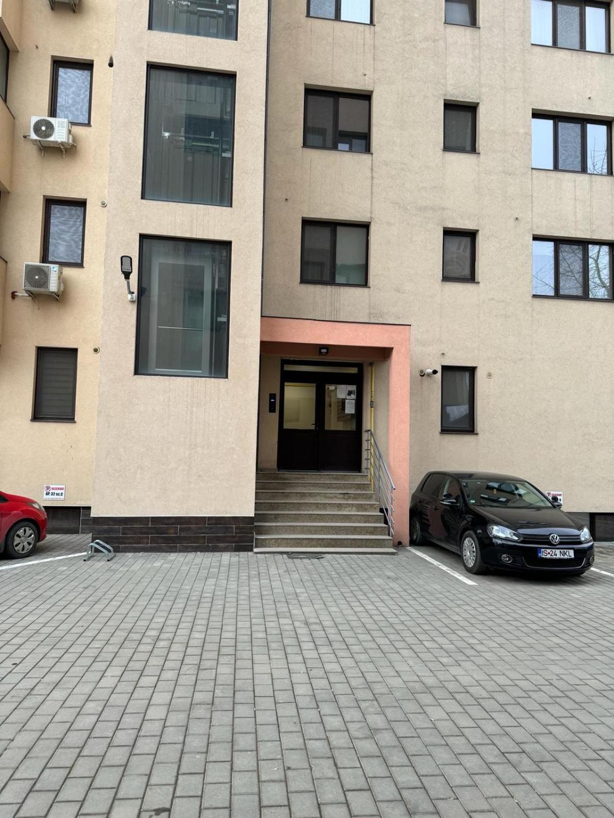Luxury Young Residence Iasi Eksteriør billede