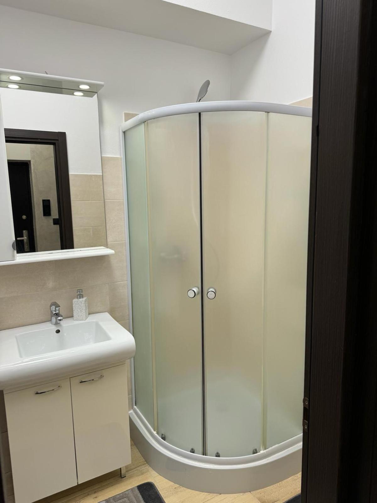 Luxury Young Residence Iasi Eksteriør billede